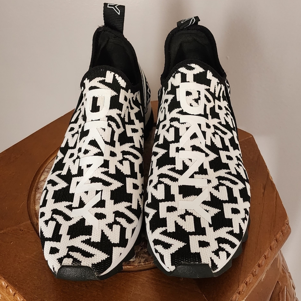 DKNY Sneakers
